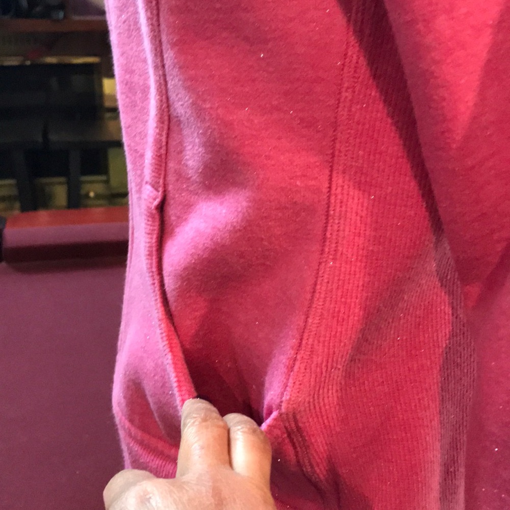 ❌SOLD❌Pink w/ some glitter Lululemon Scuba Jacket - Picture 4 of 4